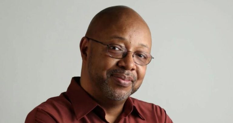 Leonard Pitts Jr.: What do the book banners & burners fear?